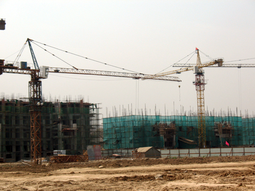 廣廈·金海灣項(xiàng)目一期13#、14#樓即將封頂！